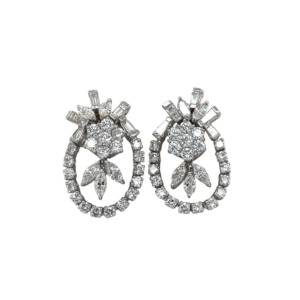 18K White Gold Diamond Earring